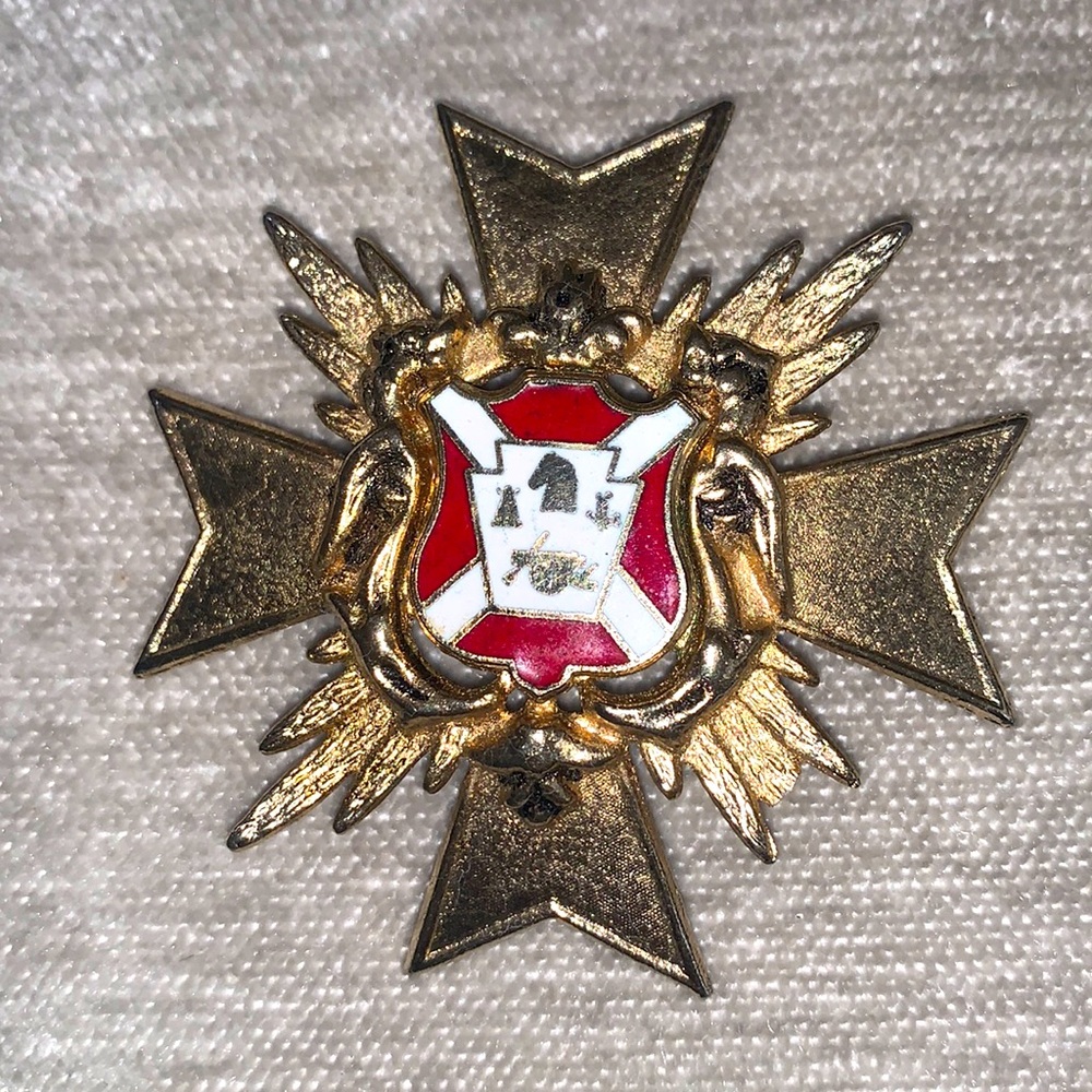 1950s vintage CORO Large HERALDIC SHIELD Brooch- Early Coro Jewelry